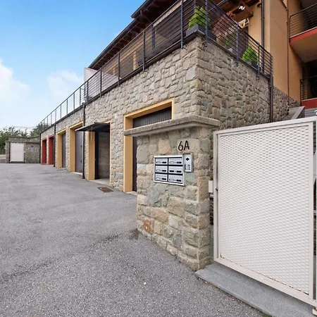 Casa *